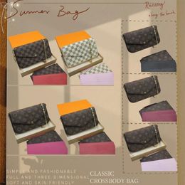 Casual Travel Shoulder Bag Durable Canvas Fabric Handbag Anti-oxidation Metal Hardware Versatile Style for Daily Gathering and Shor239q